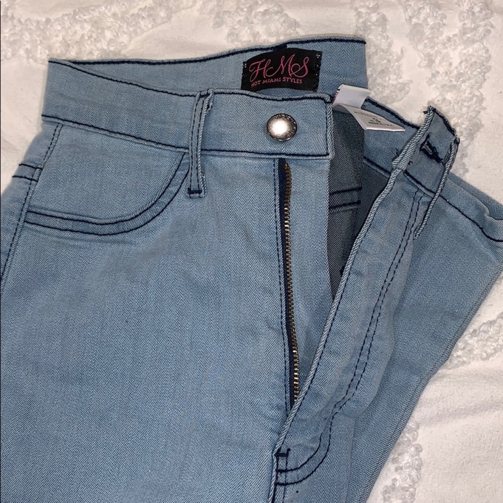 Hot Miami Styles| High waisted jeans